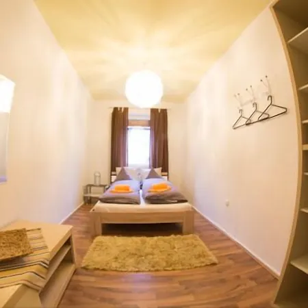 & Appartments Bettina Aparthotel 2*