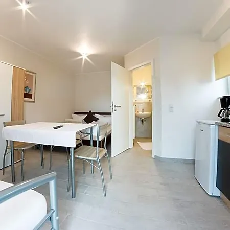 Aparthotel & Appartments Bettina 2*