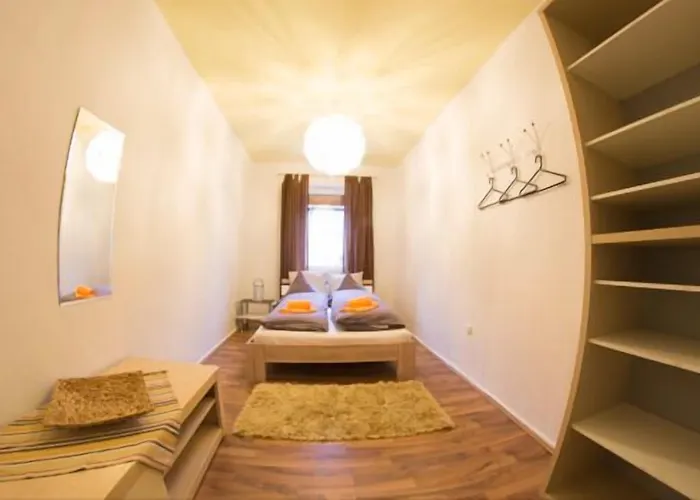 & Appartments Bettina Apartahotel 2*